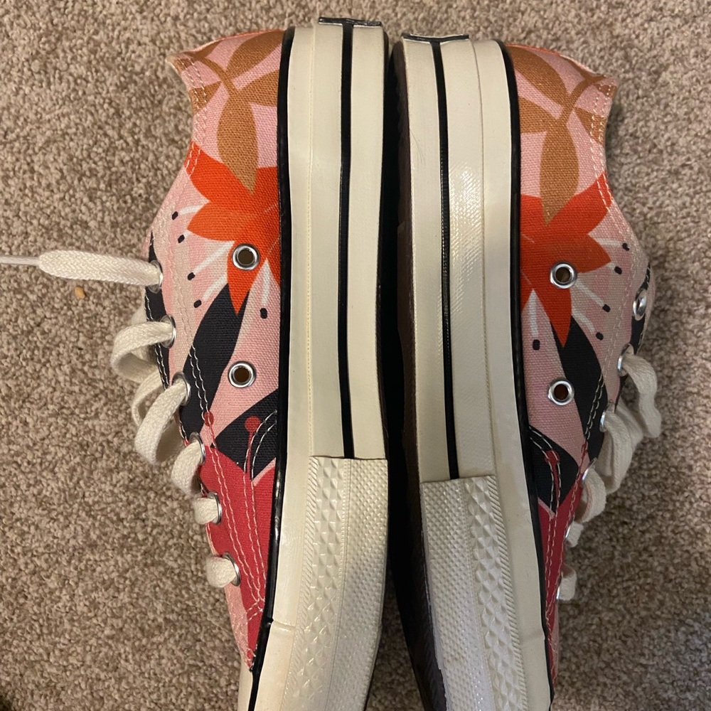 Like new Chuck Taylors in very fan pattern!